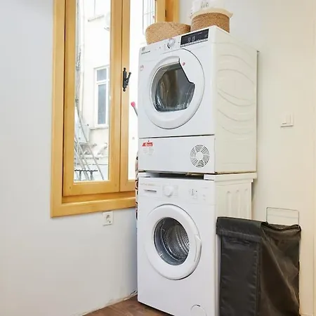 Stunning 2br 1 Min Metro&galata