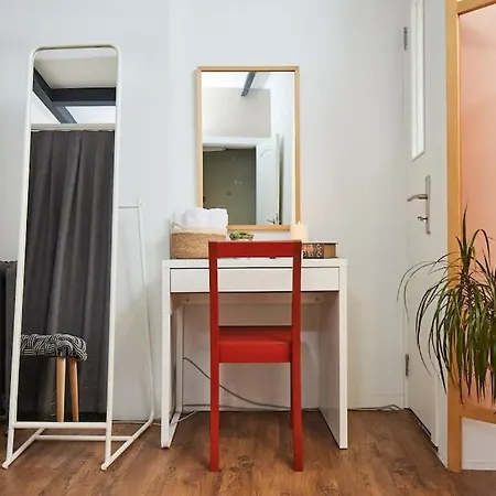 Stunning 2br 1 Min Metro&galata Apartment *