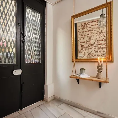 Modern 2br Galata-taksim Area Near Metro Apartament *