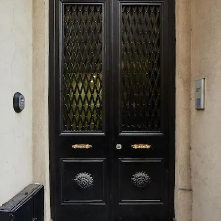Modern 2br Galata-taksim Area Near Metro Apartament *